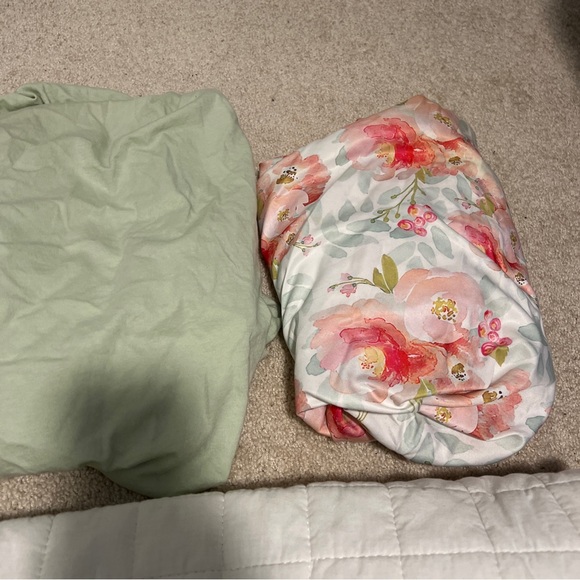 Boho crib sheets and mattress protector - Picture 2 of 2